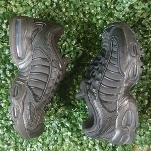 Nike Air Max Tailwind 4 GS Triple Black 6Y BQ9810‑004 Pre‑Owned